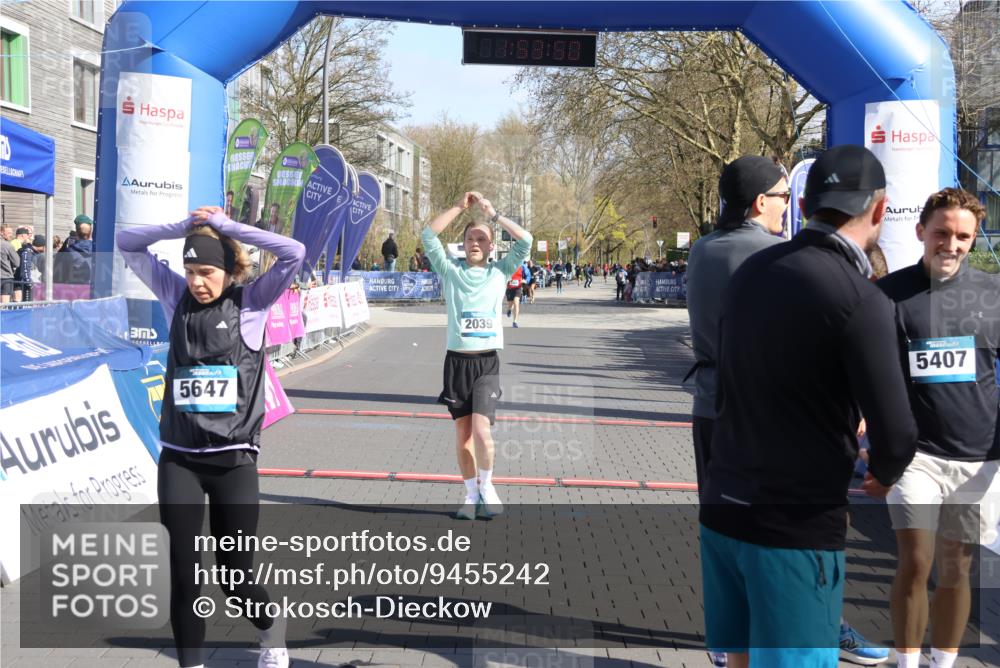 12.04.2026 - 45. Internationalen Wilhelmsburger Insellauf Strokosch-Dieckow http://msf.ph/oto/9455242 12.04.2026 10:43:48 Ziel 5407, 5286, 2039 meine-sportfotos.de