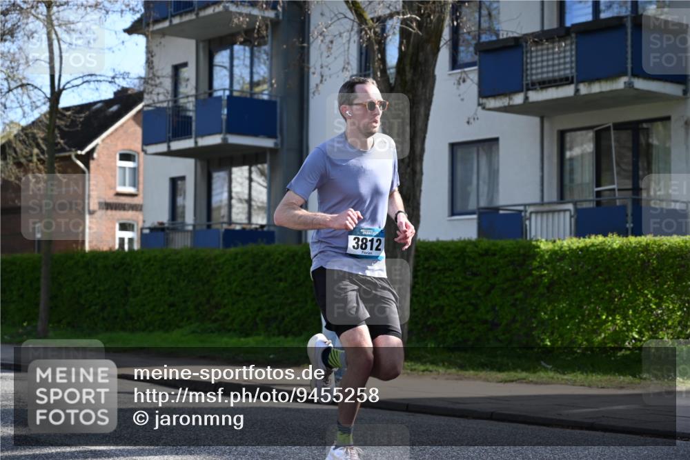 12.04.2026 - 45. Internationalen Wilhelmsburger Insellauf J. Mangold http://msf.ph/oto/9455258 12.04.2026 10:25:20 Ziel 3321, 5502, 3812, 3578, 5767, 5707, 4175, 4460, 2382 meine-sportfotos.de