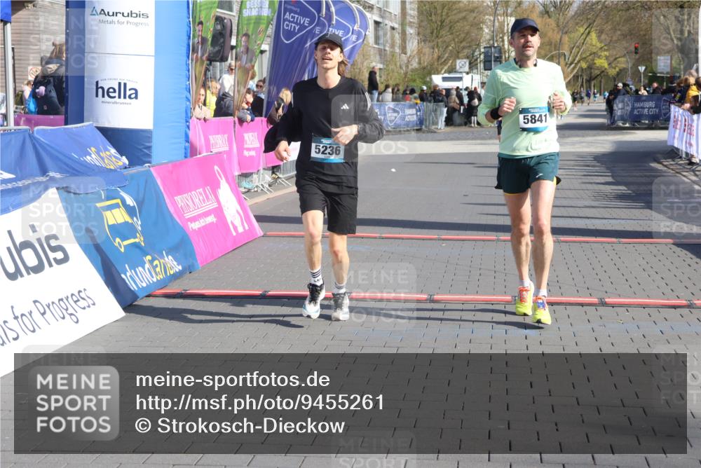 12.04.2026 - 45. Internationalen Wilhelmsburger Insellauf Strokosch-Dieckow http://msf.ph/oto/9455261 12.04.2026 10:30:55 Ziel 5841, 5236, 4713 meine-sportfotos.de