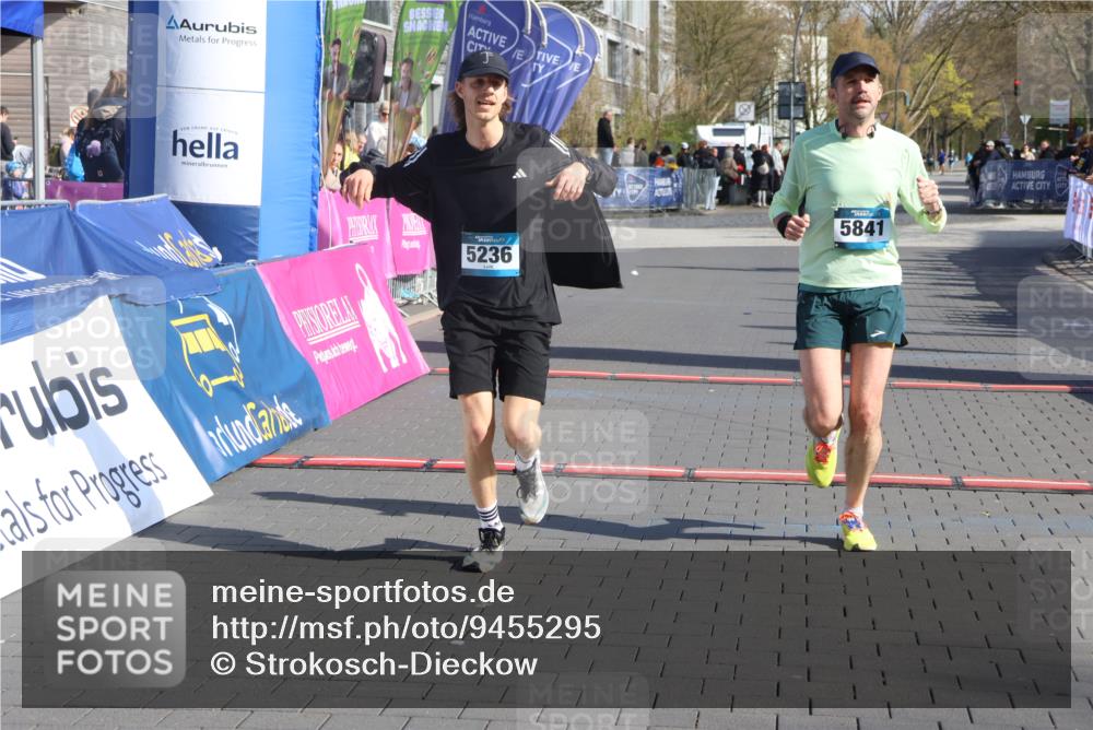 12.04.2026 - 45. Internationalen Wilhelmsburger Insellauf Strokosch-Dieckow http://msf.ph/oto/9455295 12.04.2026 10:30:55 Ziel 5841, 5236, 4713 meine-sportfotos.de