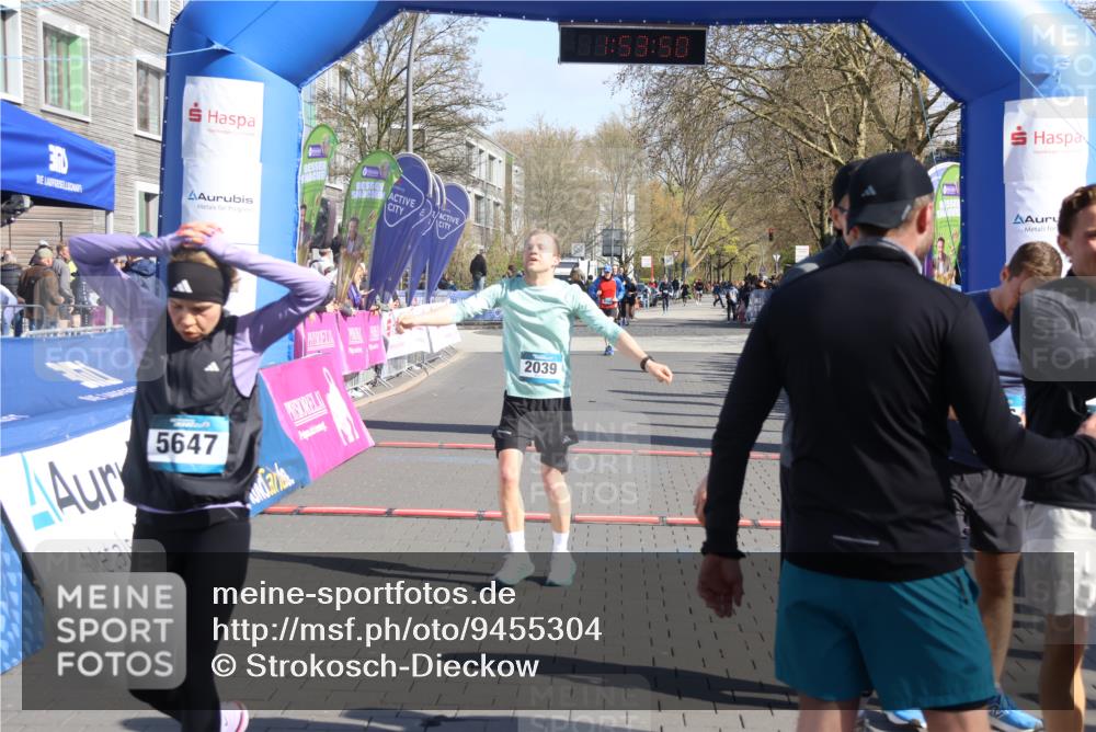 12.04.2026 - 45. Internationalen Wilhelmsburger Insellauf Strokosch-Dieckow http://msf.ph/oto/9455304 12.04.2026 10:43:49 Ziel 2039 meine-sportfotos.de