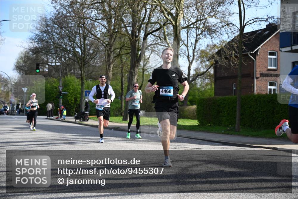 12.04.2026 - 45. Internationalen Wilhelmsburger Insellauf J. Mangold http://msf.ph/oto/9455307 12.04.2026 10:26:00 Ziel 4175, 4460, 2382, 3487, 5708, 4621, 4061, 3368, 4572, 5742, 4225, 3752, 3047, 3752, 3047, 2160 meine-sportfotos.de