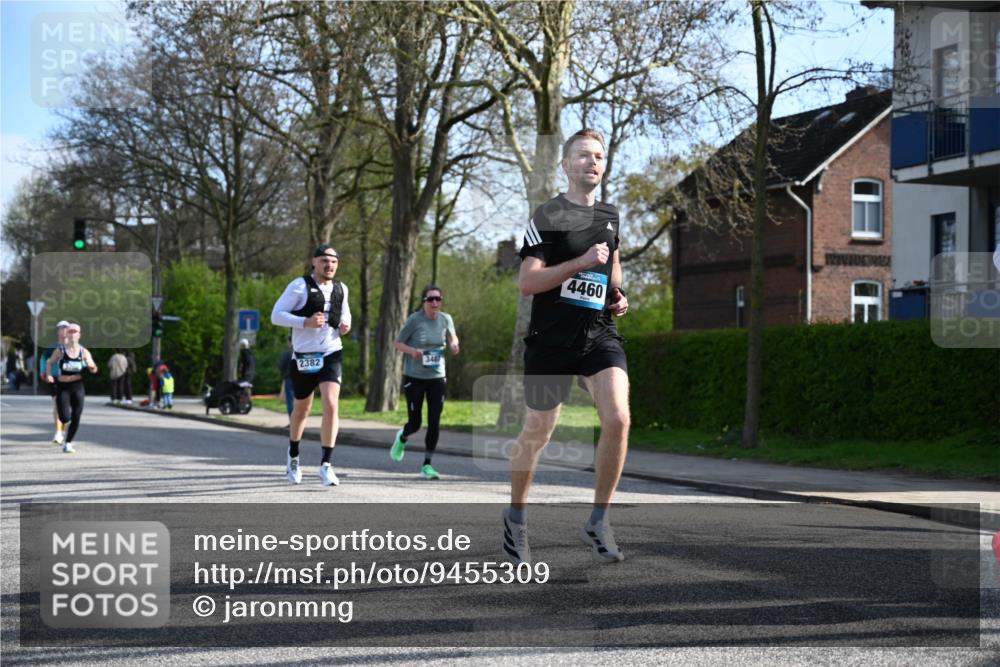12.04.2026 - 45. Internationalen Wilhelmsburger Insellauf J. Mangold http://msf.ph/oto/9455309 12.04.2026 10:26:00 Ziel 4175, 4460, 2382, 3487, 5708, 4621, 4061, 3368, 4572, 5742, 4225, 3752, 3047, 3752, 3047, 2160 meine-sportfotos.de