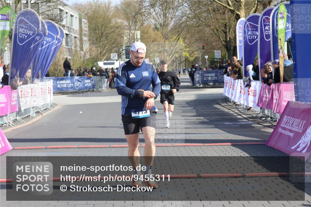 12.04.2026 - 45. Internationalen Wilhelmsburger Insellauf Strokosch-Dieckow http://msf.ph/oto/9455311 12.04.2026 10:30:59 Ziel 4713, 2323 meine-sportfotos.de