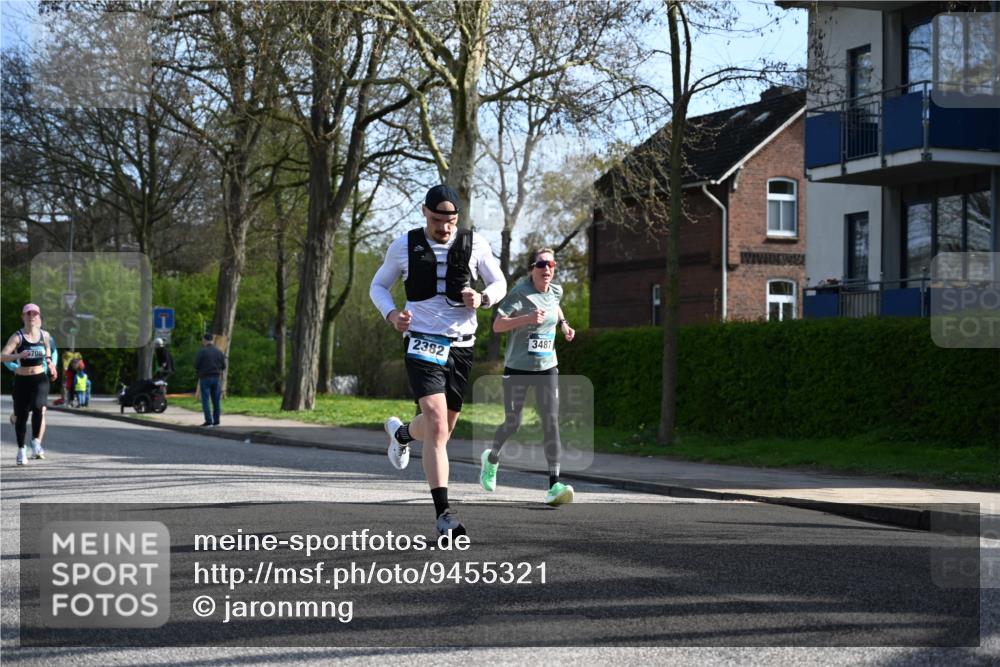 12.04.2026 - 45. Internationalen Wilhelmsburger Insellauf J. Mangold http://msf.ph/oto/9455321 12.04.2026 10:26:01 Ziel 4175, 4460, 2382, 3487, 5708, 4621, 4061, 4061, 3368, 4572, 5742, 4225, 3752, 3047, 2160 meine-sportfotos.de