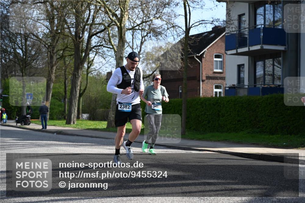 12.04.2026 - 45. Internationalen Wilhelmsburger Insellauf J. Mangold http://msf.ph/oto/9455324 12.04.2026 10:26:01 Ziel 4175, 4460, 2382, 3487, 5708, 4621, 4061, 4061, 3368, 4572, 5742, 4225, 3752, 3047, 2160 meine-sportfotos.de