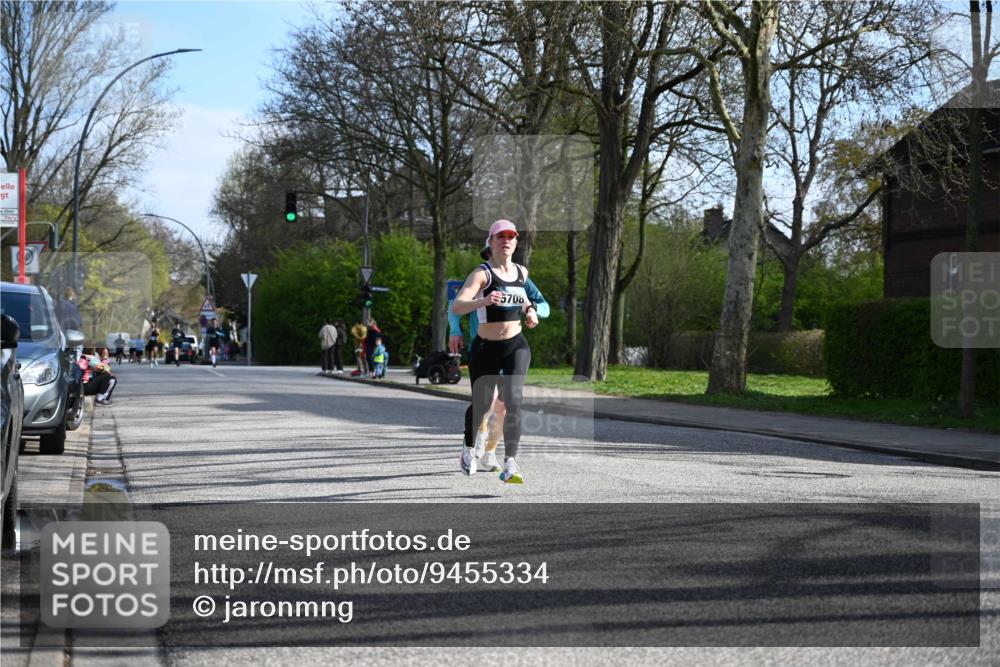 12.04.2026 - 45. Internationalen Wilhelmsburger Insellauf J. Mangold http://msf.ph/oto/9455334 12.04.2026 10:26:03 Ziel 4175, 4460, 2382, 3487, 5708, 4621, 4061, 3368, 4572, 5742, 4225, 3752, 3047, 2160, 2160, 4673 meine-sportfotos.de