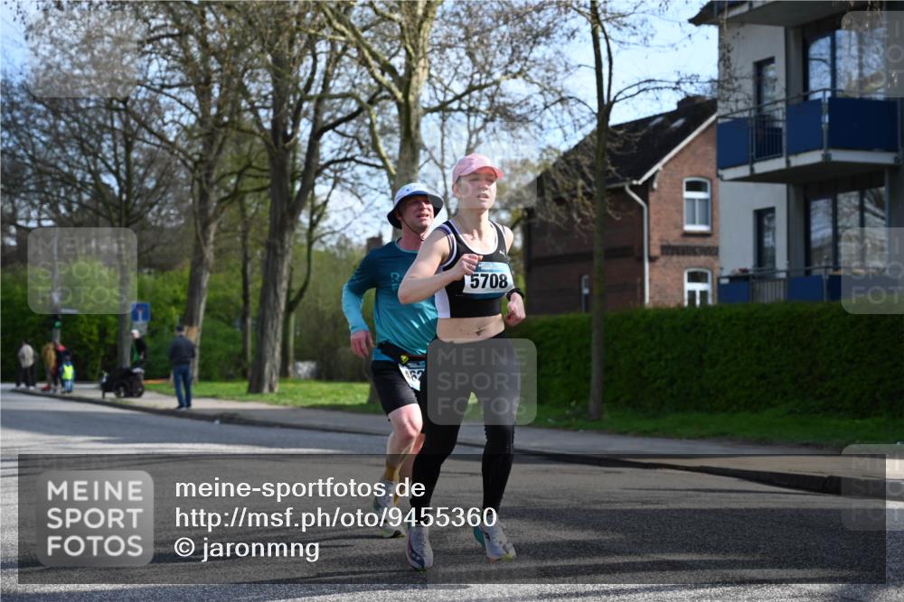 12.04.2026 - 45. Internationalen Wilhelmsburger Insellauf J. Mangold http://msf.ph/oto/9455360 12.04.2026 10:26:04 Ziel 4175, 4460, 2382, 3487, 5708, 4621, 4061, 3368, 4572, 5742, 4225, 3752, 3047, 2160, 4673 meine-sportfotos.de