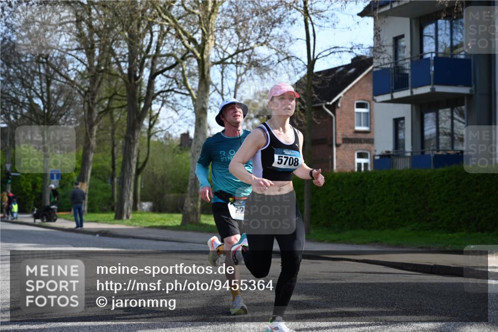12.04.2026 - 45. Internationalen Wilhelmsburger Insellauf J. Mangold http://msf.ph/oto/9455364 12.04.2026 10:26:04 Ziel 4175, 4460, 2382, 3487, 5708, 4621, 4061, 3368, 4572, 5742, 4225, 3752, 3047, 2160, 4673 meine-sportfotos.de
