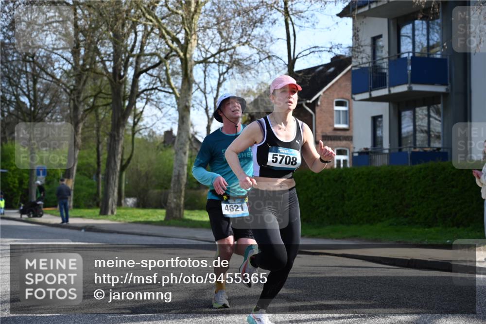12.04.2026 - 45. Internationalen Wilhelmsburger Insellauf J. Mangold http://msf.ph/oto/9455365 12.04.2026 10:26:05 Ziel 4175, 4460, 2382, 3487, 5708, 4621, 4061, 3368, 3368, 4572, 5742, 4225, 3752, 3047, 2160, 4673 meine-sportfotos.de