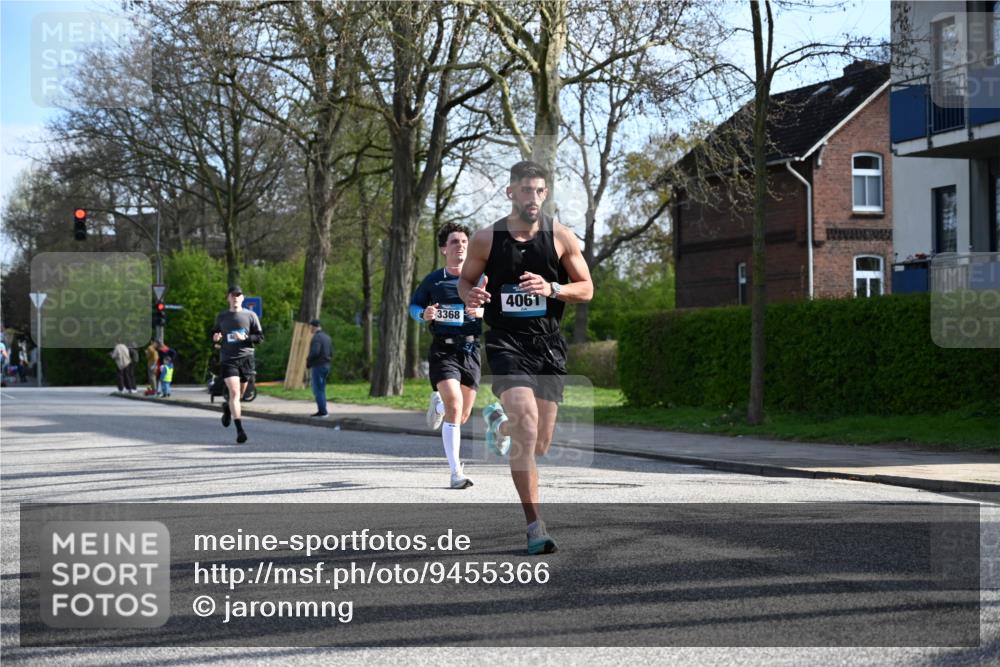 12.04.2026 - 45. Internationalen Wilhelmsburger Insellauf J. Mangold http://msf.ph/oto/9455366 12.04.2026 10:26:18 Ziel 4061, 3368, 4572, 5742, 4225, 3752, 3047, 2160, 4673, 5344, 4941 meine-sportfotos.de