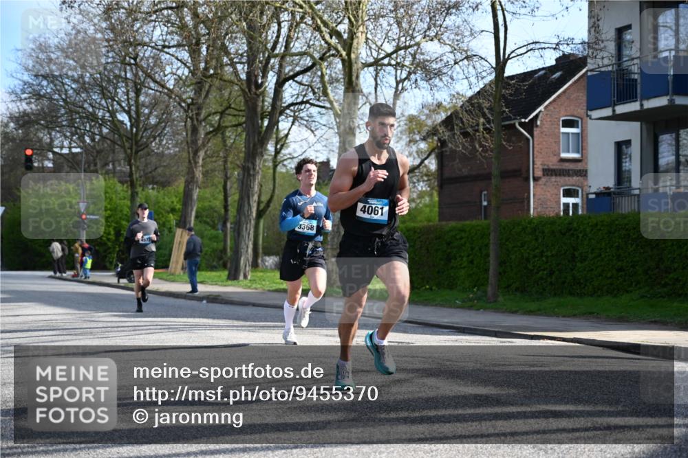12.04.2026 - 45. Internationalen Wilhelmsburger Insellauf J. Mangold http://msf.ph/oto/9455370 12.04.2026 10:26:18 Ziel 4061, 3368, 4572, 5742, 4225, 3752, 3047, 2160, 4673, 5344, 4941 meine-sportfotos.de