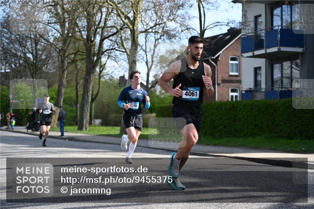 12.04.2026 - 45. Internationalen Wilhelmsburger Insellauf J. Mangold http://msf.ph/oto/9455375 12.04.2026 10:26:18 Ziel 4061, 3368, 4572, 5742, 4225, 3752, 3047, 2160, 4673, 5344, 4941 meine-sportfotos.de