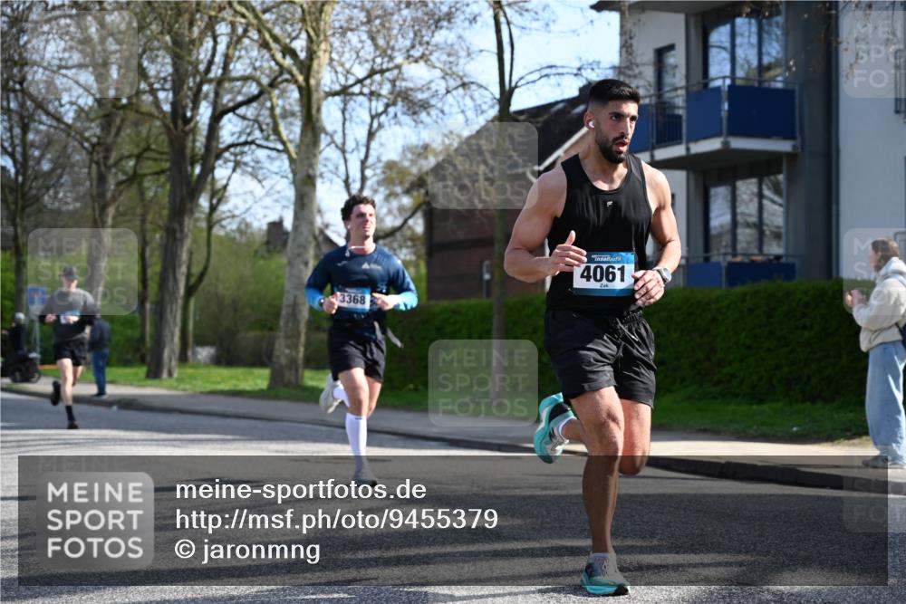 12.04.2026 - 45. Internationalen Wilhelmsburger Insellauf J. Mangold http://msf.ph/oto/9455379 12.04.2026 10:26:19 Ziel 4061, 3368, 4572, 5742, 4225, 3752, 3047, 2160, 4673, 5344, 4941 meine-sportfotos.de