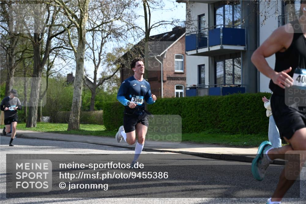 12.04.2026 - 45. Internationalen Wilhelmsburger Insellauf J. Mangold http://msf.ph/oto/9455386 12.04.2026 10:26:19 Ziel 4061, 3368, 4572, 5742, 4225, 3752, 3047, 2160, 4673, 5344, 4941 meine-sportfotos.de