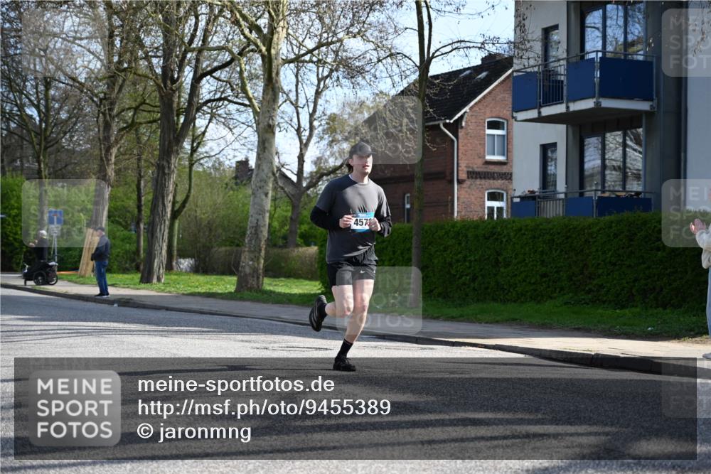 12.04.2026 - 45. Internationalen Wilhelmsburger Insellauf J. Mangold http://msf.ph/oto/9455389 12.04.2026 10:26:21 Ziel 4061, 3368, 4572, 5742, 4225, 3752, 3047, 2160, 4673, 5344, 4941 meine-sportfotos.de