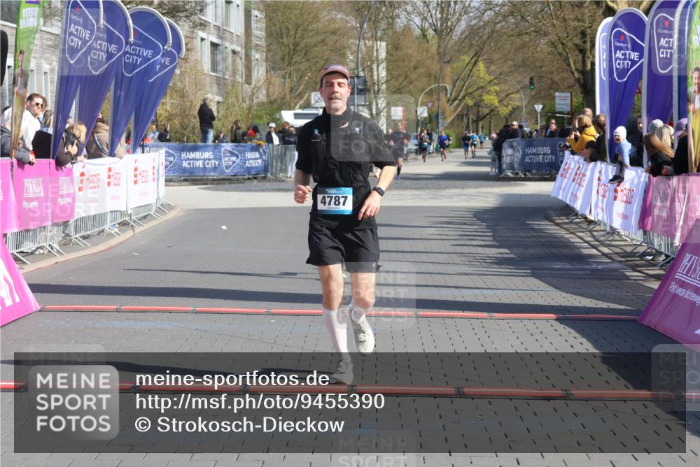 12.04.2026 - 45. Internationalen Wilhelmsburger Insellauf Strokosch-Dieckow http://msf.ph/oto/9455390 12.04.2026 10:31:11 Ziel 4787, 3095 meine-sportfotos.de