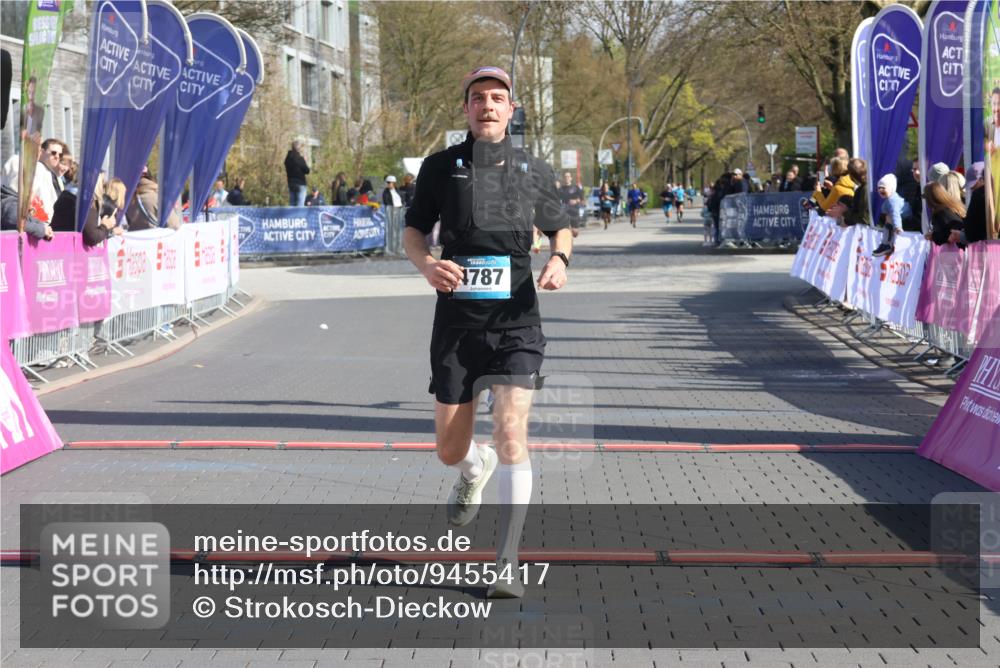 12.04.2026 - 45. Internationalen Wilhelmsburger Insellauf Strokosch-Dieckow http://msf.ph/oto/9455417 12.04.2026 10:31:11 Ziel 4787, 3095 meine-sportfotos.de