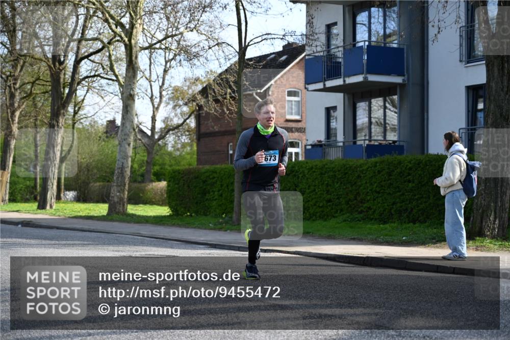 12.04.2026 - 45. Internationalen Wilhelmsburger Insellauf J. Mangold http://msf.ph/oto/9455472 12.04.2026 10:26:43 Ziel 4673, 5344, 4941, 5503, 5055, 5301, 2994, 5685, 4528, 3815, 5440, 5279, 2659, 5645 meine-sportfotos.de