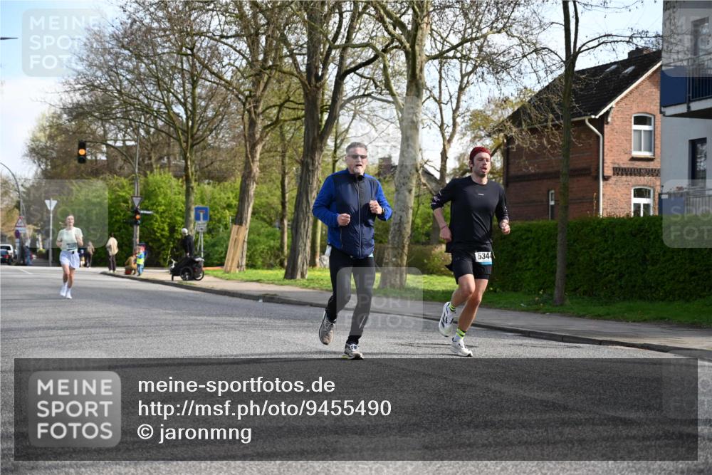 12.04.2026 - 45. Internationalen Wilhelmsburger Insellauf J. Mangold http://msf.ph/oto/9455490 12.04.2026 10:26:53 Ziel 5344, 4941, 5503, 5055, 5301, 2994, 5685, 4528, 3815, 5440, 5440, 5279, 2659, 5645 meine-sportfotos.de