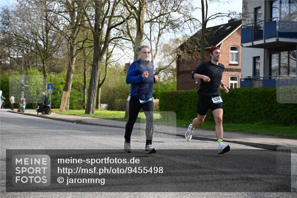 12.04.2026 - 45. Internationalen Wilhelmsburger Insellauf J. Mangold http://msf.ph/oto/9455498 12.04.2026 10:26:53 Ziel 5344, 4941, 5503, 5055, 5301, 2994, 5685, 4528, 3815, 5440, 5440, 5279, 2659, 5645 meine-sportfotos.de