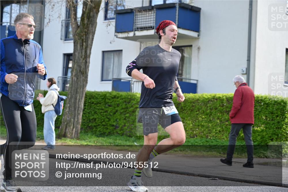 12.04.2026 - 45. Internationalen Wilhelmsburger Insellauf J. Mangold http://msf.ph/oto/9455512 12.04.2026 10:26:54 Ziel 5344, 4941, 5503, 5055, 5301, 2994, 2994, 5685, 4528, 3815, 5440, 5279, 2659, 5645, 5585, 2181 meine-sportfotos.de