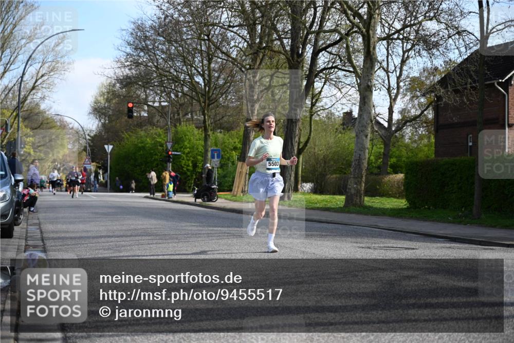 12.04.2026 - 45. Internationalen Wilhelmsburger Insellauf J. Mangold http://msf.ph/oto/9455517 12.04.2026 10:26:57 Ziel 5344, 4941, 5503, 5055, 5301, 2994, 5685, 4528, 3815, 5440, 5279, 2659, 5645, 5585, 2181 meine-sportfotos.de
