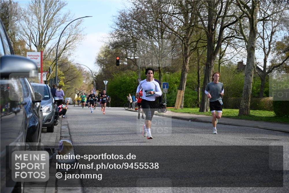 12.04.2026 - 45. Internationalen Wilhelmsburger Insellauf J. Mangold http://msf.ph/oto/9455538 12.04.2026 10:27:08 Ziel 5503, 5055, 5301, 2994, 5685, 4528, 3815, 5440, 5279, 2659, 5645, 5585, 2181, 4580, 2213 meine-sportfotos.de