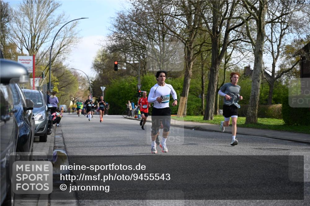 12.04.2026 - 45. Internationalen Wilhelmsburger Insellauf J. Mangold http://msf.ph/oto/9455543 12.04.2026 10:27:08 Ziel 5503, 5055, 5301, 2994, 5685, 4528, 3815, 5440, 5279, 2659, 5645, 5585, 2181, 4580, 2213 meine-sportfotos.de