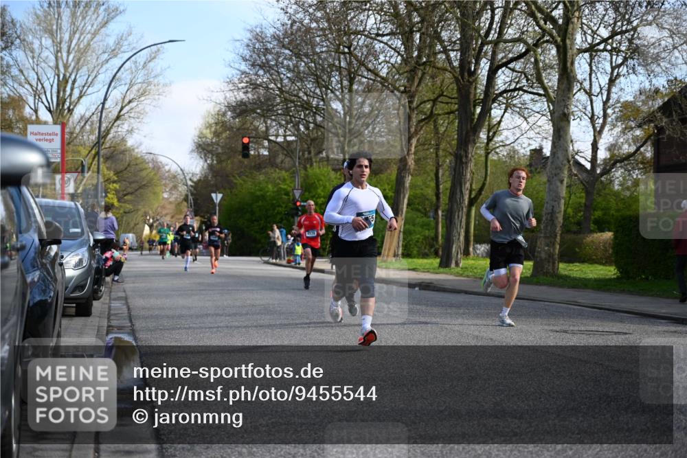 12.04.2026 - 45. Internationalen Wilhelmsburger Insellauf J. Mangold http://msf.ph/oto/9455544 12.04.2026 10:27:08 Ziel 5503, 5055, 5301, 2994, 5685, 4528, 3815, 5440, 5279, 2659, 5645, 5585, 2181, 4580, 2213 meine-sportfotos.de