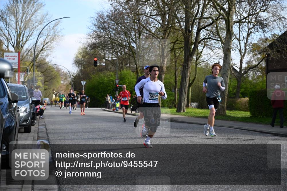 12.04.2026 - 45. Internationalen Wilhelmsburger Insellauf J. Mangold http://msf.ph/oto/9455547 12.04.2026 10:27:08 Ziel 5503, 5055, 5301, 2994, 5685, 4528, 3815, 5440, 5279, 2659, 5645, 5585, 2181, 4580, 2213 meine-sportfotos.de