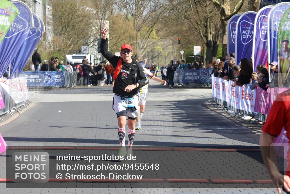 12.04.2026 - 45. Internationalen Wilhelmsburger Insellauf Strokosch-Dieckow http://msf.ph/oto/9455548 12.04.2026 10:44:22 Ziel 2073, 4829, 4062 meine-sportfotos.de