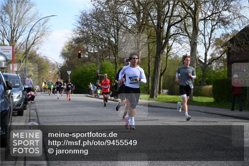12.04.2026 - 45. Internationalen Wilhelmsburger Insellauf J. Mangold http://msf.ph/oto/9455549 12.04.2026 10:27:08 Ziel 5503, 5055, 5301, 2994, 5685, 4528, 3815, 5440, 5279, 2659, 5645, 5585, 2181, 4580, 2213 meine-sportfotos.de
