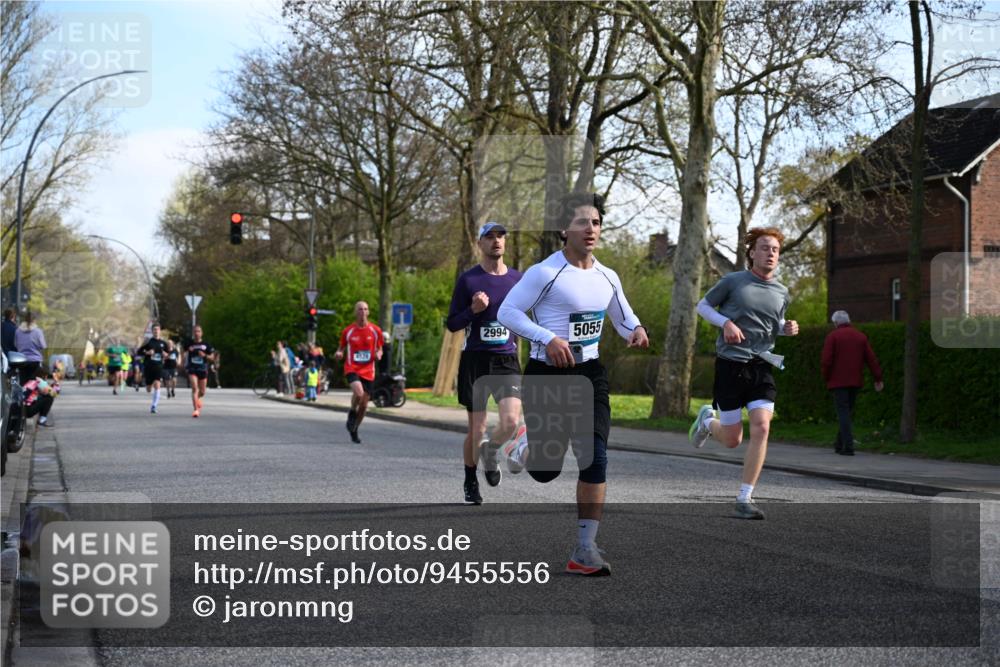 12.04.2026 - 45. Internationalen Wilhelmsburger Insellauf J. Mangold http://msf.ph/oto/9455556 12.04.2026 10:27:09 Ziel 5503, 5055, 5301, 2994, 5685, 4528, 3815, 5440, 5279, 2659, 5645, 5585, 2181, 4580, 2213 meine-sportfotos.de