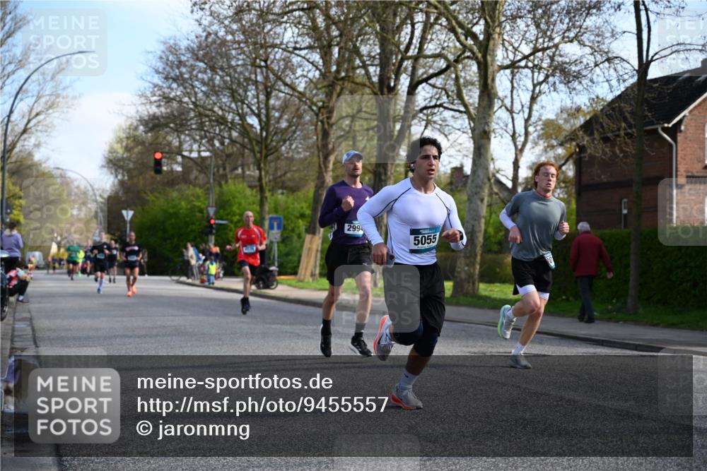 12.04.2026 - 45. Internationalen Wilhelmsburger Insellauf J. Mangold http://msf.ph/oto/9455557 12.04.2026 10:27:09 Ziel 5503, 5055, 5301, 2994, 5685, 4528, 3815, 5440, 5279, 2659, 5645, 5585, 2181, 4580, 2213 meine-sportfotos.de