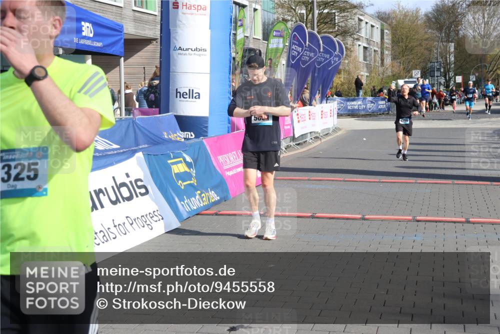 12.04.2026 - 45. Internationalen Wilhelmsburger Insellauf Strokosch-Dieckow http://msf.ph/oto/9455558 12.04.2026 10:31:29 Ziel 2325, 5661, 4766 meine-sportfotos.de