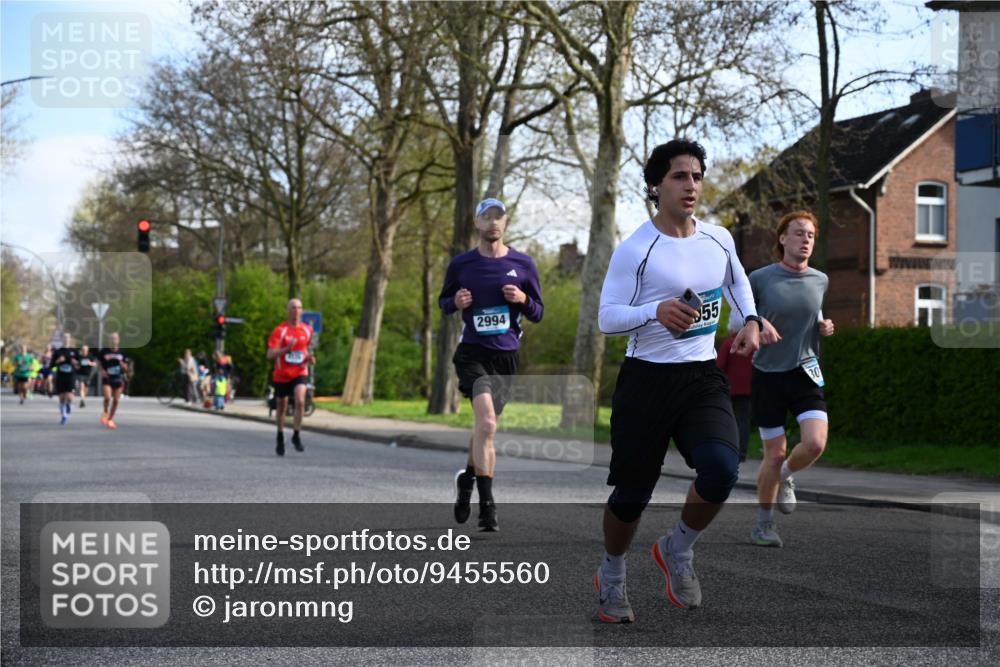 12.04.2026 - 45. Internationalen Wilhelmsburger Insellauf J. Mangold http://msf.ph/oto/9455560 12.04.2026 10:27:09 Ziel 5503, 5055, 5301, 2994, 5685, 4528, 3815, 5440, 5279, 2659, 5645, 5585, 2181, 4580, 2213 meine-sportfotos.de
