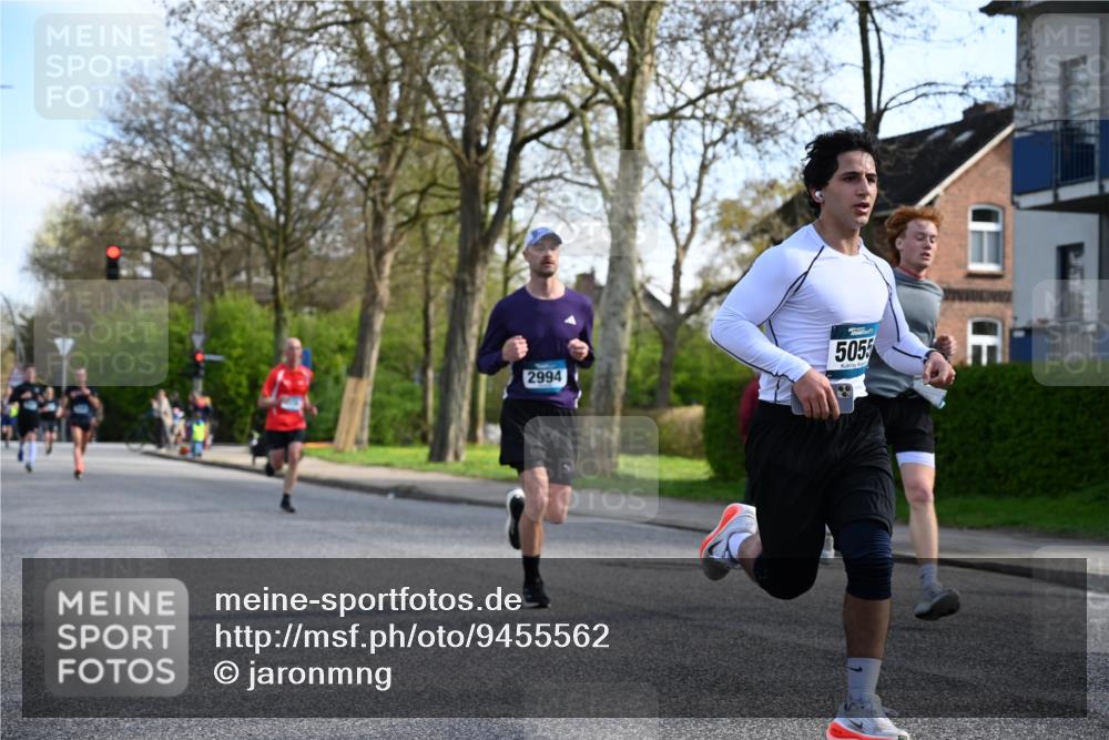 12.04.2026 - 45. Internationalen Wilhelmsburger Insellauf J. Mangold http://msf.ph/oto/9455562 12.04.2026 10:27:09 Ziel 5503, 5055, 5301, 2994, 5685, 4528, 3815, 5440, 5279, 2659, 5645, 5585, 2181, 4580, 2213 meine-sportfotos.de