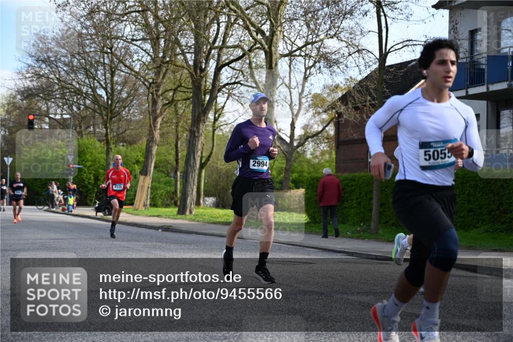 12.04.2026 - 45. Internationalen Wilhelmsburger Insellauf J. Mangold http://msf.ph/oto/9455566 12.04.2026 10:27:09 Ziel 5503, 5055, 5301, 2994, 5685, 4528, 3815, 5440, 5279, 2659, 5645, 5585, 2181, 4580, 2213 meine-sportfotos.de