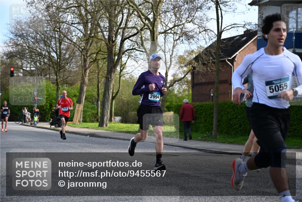 12.04.2026 - 45. Internationalen Wilhelmsburger Insellauf J. Mangold http://msf.ph/oto/9455567 12.04.2026 10:27:10 Ziel 5503, 5055, 5301, 2994, 5685, 4528, 3815, 5440, 5279, 2659, 5645, 5585, 2181, 4580, 2213 meine-sportfotos.de