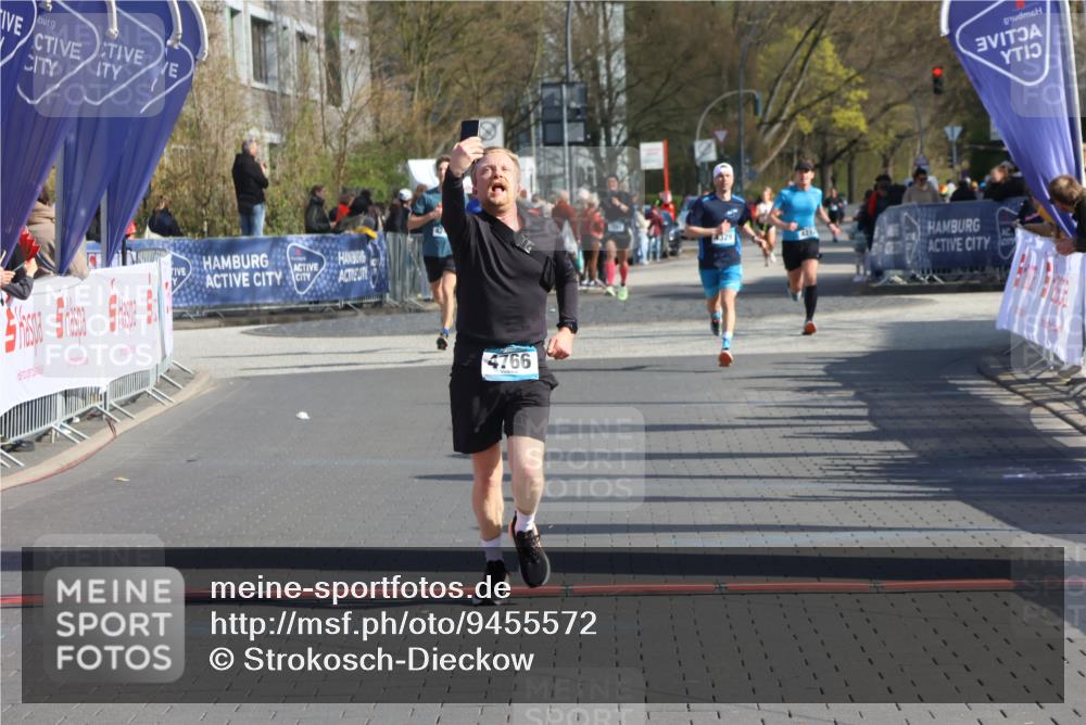 12.04.2026 - 45. Internationalen Wilhelmsburger Insellauf Strokosch-Dieckow http://msf.ph/oto/9455572 12.04.2026 10:31:31 Ziel 5661, 4766 meine-sportfotos.de