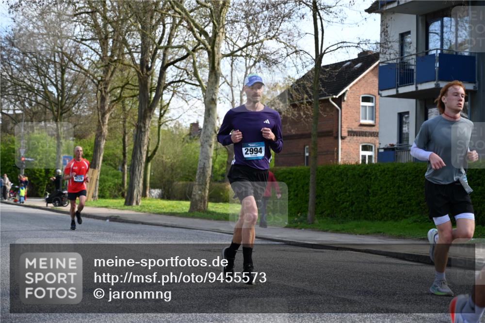 12.04.2026 - 45. Internationalen Wilhelmsburger Insellauf J. Mangold http://msf.ph/oto/9455573 12.04.2026 10:27:10 Ziel 5503, 5055, 5301, 2994, 5685, 4528, 3815, 5440, 5279, 2659, 5645, 5585, 2181, 4580, 2213 meine-sportfotos.de