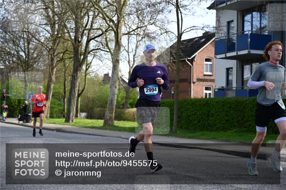 12.04.2026 - 45. Internationalen Wilhelmsburger Insellauf J. Mangold http://msf.ph/oto/9455575 12.04.2026 10:27:10 Ziel 5503, 5055, 5301, 2994, 5685, 4528, 3815, 5440, 5279, 2659, 5645, 5585, 2181, 4580, 2213 meine-sportfotos.de
