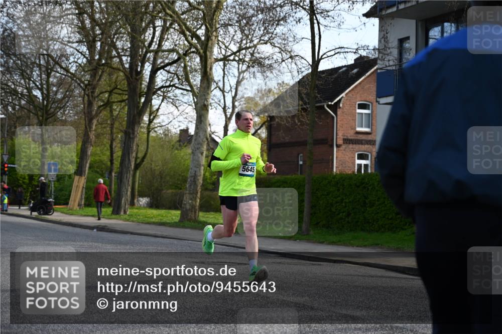 12.04.2026 - 45. Internationalen Wilhelmsburger Insellauf J. Mangold http://msf.ph/oto/9455643 12.04.2026 10:27:26 Ziel 3815, 5440, 5279, 2659, 5645, 5585, 2181, 4580, 2213, 4651, 3562 meine-sportfotos.de