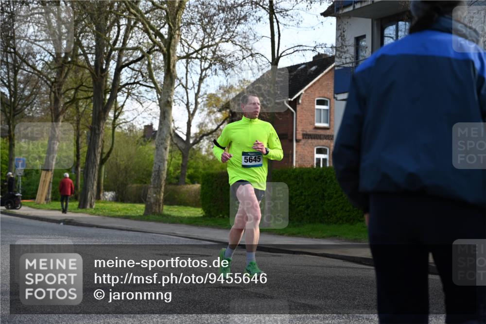 12.04.2026 - 45. Internationalen Wilhelmsburger Insellauf J. Mangold http://msf.ph/oto/9455646 12.04.2026 10:27:26 Ziel 3815, 5440, 5279, 2659, 5645, 5585, 2181, 4580, 2213, 4651, 3562 meine-sportfotos.de