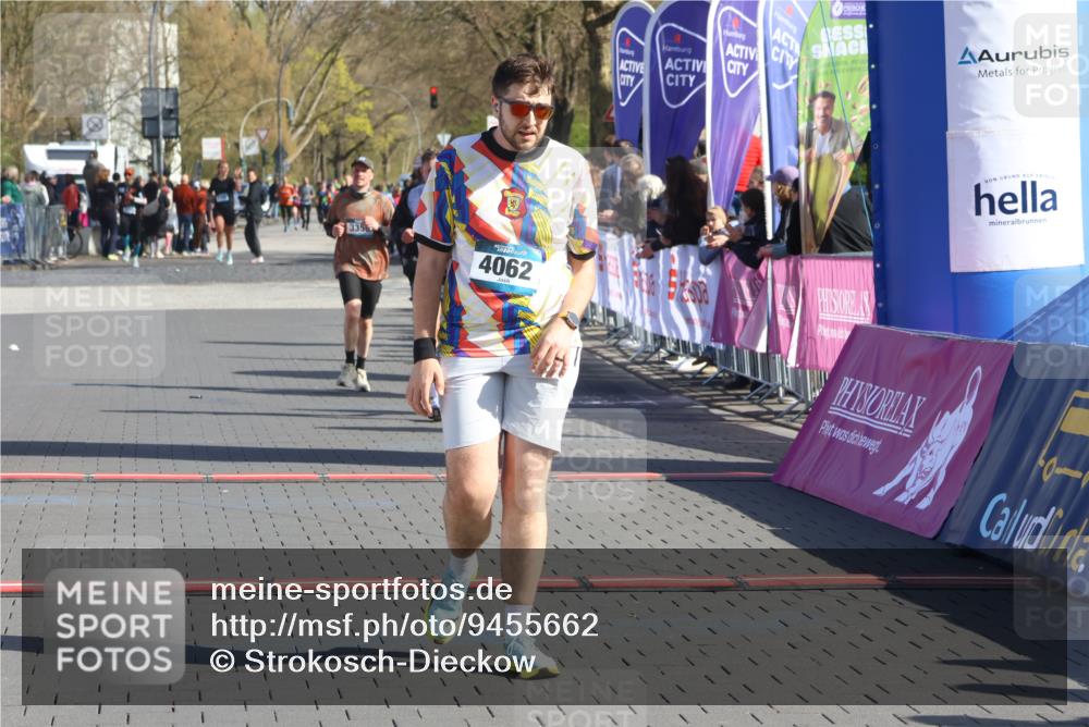 12.04.2026 - 45. Internationalen Wilhelmsburger Insellauf Strokosch-Dieckow http://msf.ph/oto/9455662 12.04.2026 10:44:28 Ziel 4062, 5824, 3356 meine-sportfotos.de