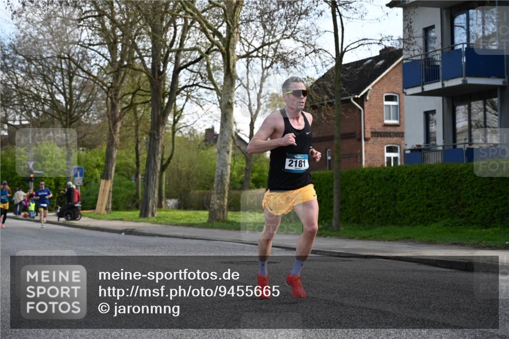 12.04.2026 - 45. Internationalen Wilhelmsburger Insellauf J. Mangold http://msf.ph/oto/9455665 12.04.2026 10:27:37 Ziel 5585, 2181, 4580, 2213, 4651, 3562, 2265, 5473, 4163, 4214, 2022, 4068, 4294, 2851 meine-sportfotos.de