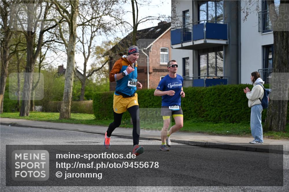 12.04.2026 - 45. Internationalen Wilhelmsburger Insellauf J. Mangold http://msf.ph/oto/9455678 12.04.2026 10:27:45 Ziel 4580, 2213, 4651, 4651, 3562, 2265, 5473, 4163, 4214, 2022, 2022, 4068, 4294, 2851, 5452, 4995, 5833 meine-sportfotos.de