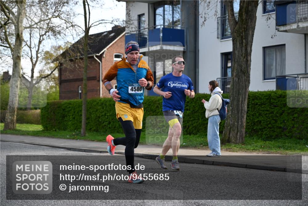 12.04.2026 - 45. Internationalen Wilhelmsburger Insellauf J. Mangold http://msf.ph/oto/9455685 12.04.2026 10:27:45 Ziel 4580, 2213, 4651, 4651, 3562, 2265, 5473, 4163, 4214, 2022, 2022, 4068, 4294, 2851, 5452, 4995, 5833 meine-sportfotos.de