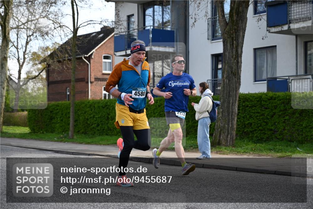 12.04.2026 - 45. Internationalen Wilhelmsburger Insellauf J. Mangold http://msf.ph/oto/9455687 12.04.2026 10:27:45 Ziel 4580, 2213, 4651, 4651, 3562, 2265, 5473, 4163, 4214, 2022, 2022, 4068, 4294, 2851, 5452, 4995, 5833 meine-sportfotos.de